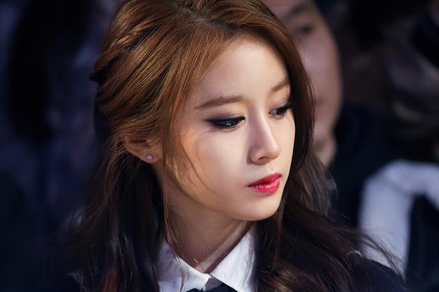 韩国最美十位女星，2023年韩国最美的10大女星