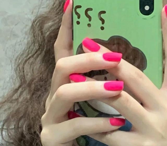 芭比美甲步骤，芭比美甲怎么卸掉（美甲♥芭比粉美甲）