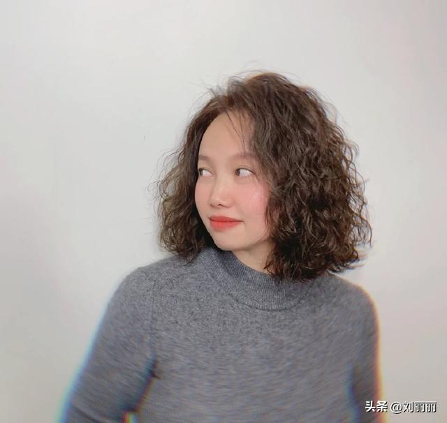 怎么做出适合自己的发型，怎么弄个适合自己的发型（想换发型怎么做）