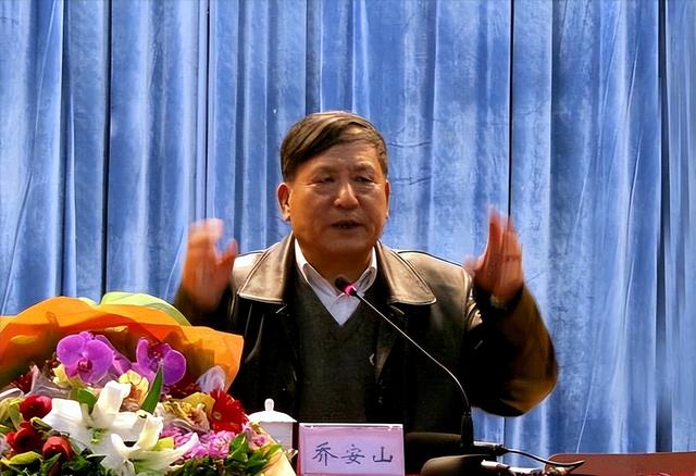 雷锋的感人故事，雷锋的故事（40年后鉴定人披露事故发生细节）