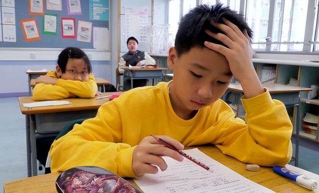 简短网名2或3个字的，网名2-3个字微信昵称（小学生“超简单”姓名火了）