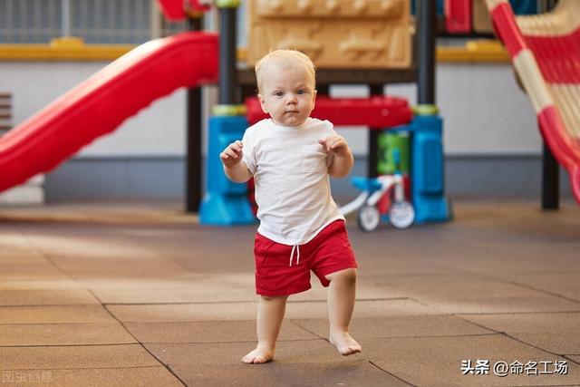 2022年的最新流行网名，2022好听的昵称大全（2022虎年男孩：清风穆然）