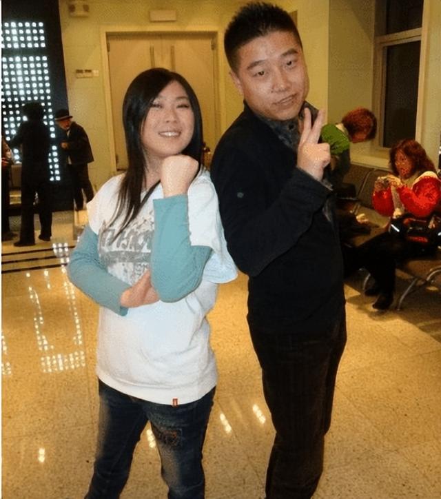 西单女孩 春晚，西单女孩任月丽捐款5万（11年前凭春晚走红,发誓要做第二个董明珠的