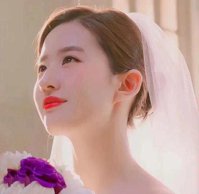 刘亦菲婚纱照曝光！高贵雅典，宛若仙女