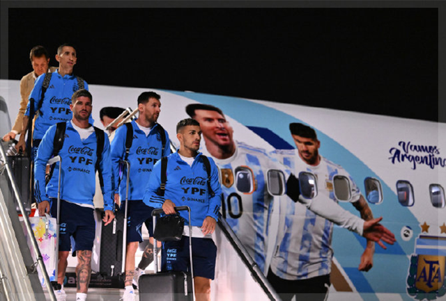 拍集体照穿什么颜色的衣服好看，拍照穿什么颜色衣服好看（世界杯“男模队”哪去了）