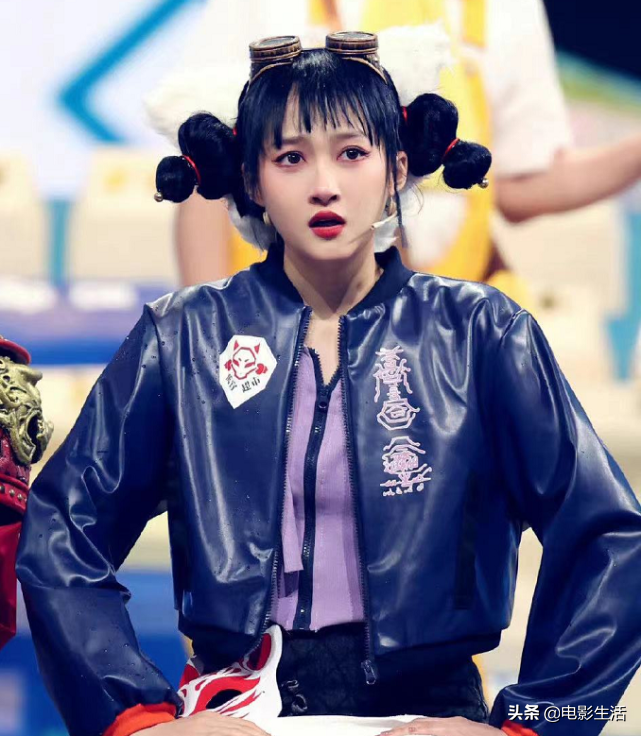 关晓彤cos宝青坊主效果惊艳