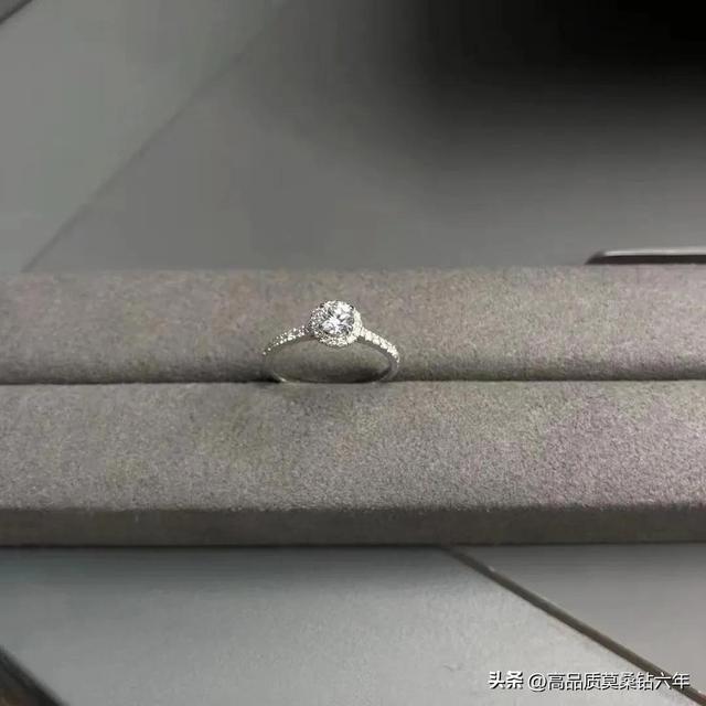 莫桑钻是什么钻石值钱吗，莫桑钻是什么钻石（一文读懂莫桑钻值得买吗）