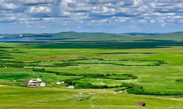 草原旅游去哪里好草原旅游胜地，草原旅游胜地有哪些（来这个内蒙最美的草原吧）