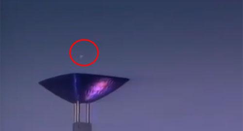 伦敦奥运会点火，奥运会开幕式主火炬怎么点着（最震撼也最具争议的那一箭）