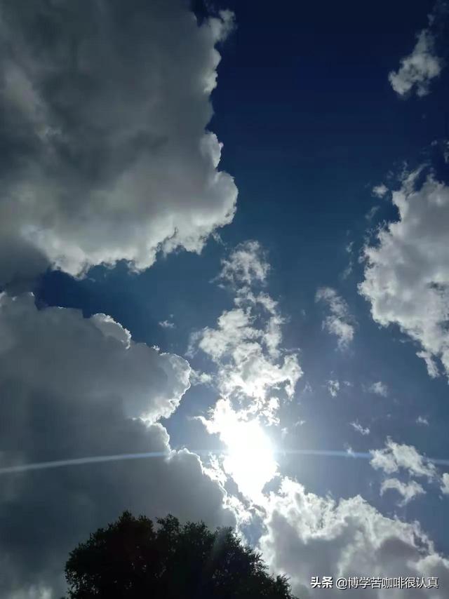 唯美的天空图，唯美的天空图片粉色（云朵图片高清唯美）