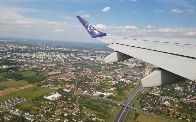 首都北京上空为什么不准任何民航客机飞越，即使万米高空也不行？