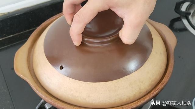 鲟鱼怎么做好吃，冷水鲟鱼怎么做好吃（5块钱焗一锅下饭鱼）