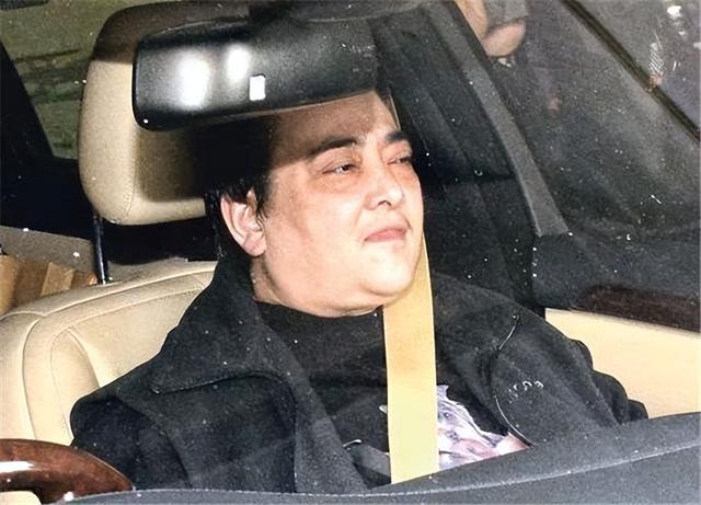 香港凯旋门，香港凯旋门生物有限公司（花3亿买下72套房子）