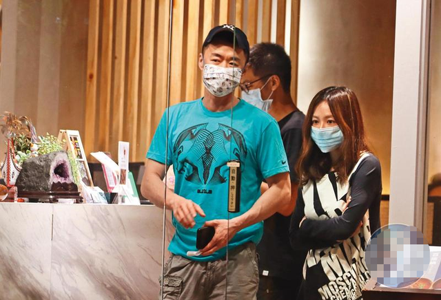 selina怎么了，怎么办怎么办是什么歌（女方还连续到其家中过夜）