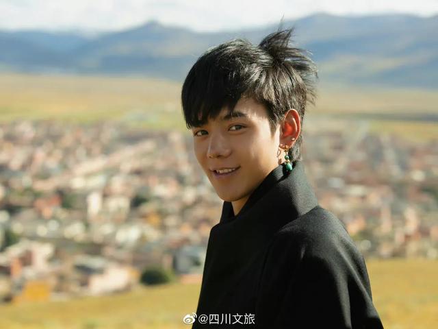 07年今年多大岁了，07年出生现在上初几（28岁追求14岁康巴少女）