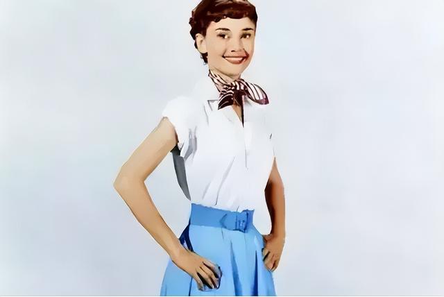 胖女人夏天穿什么衣服最好看，夏天胖人穿什么衣服好看（今夏“赫本衫”很流行）