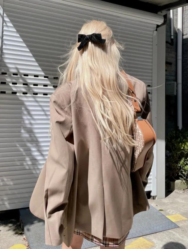 儿童发型图片 小女孩发型绑扎方法简单又可爱，儿童发型图片（几款绝美的新年公主编发）