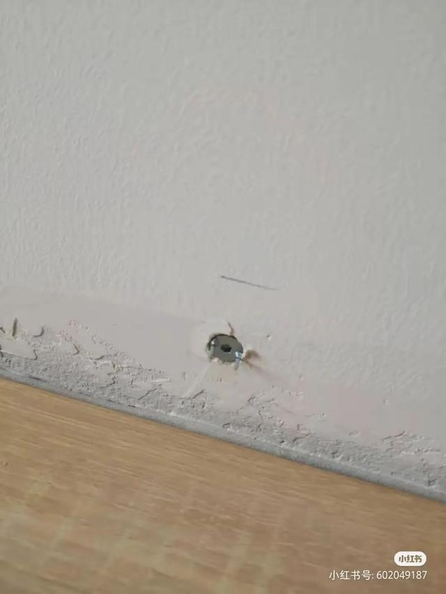 踢脚线尺寸，踢脚线怎么量（你们家因为踢脚线翻车）