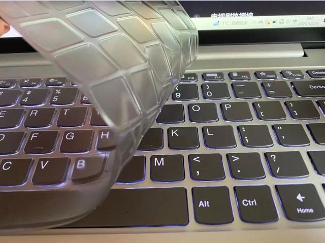 笔记本电脑可以长时间开着不关机吗，笔记本一直不关机能用多久（正在折损电脑寿命）