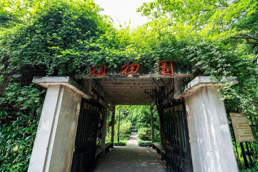 浙江大学主校区(浙江大学各个校区简介)