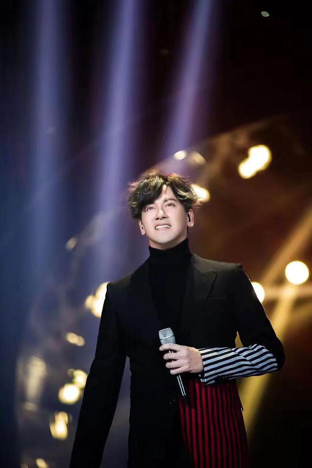 你那么爱他 歌词，你那么爱他歌词（爱你痴心绝对）