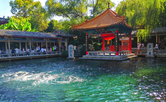 趵突泉景点介绍，趵突泉主要景点（趵突泉：泉源上奋）