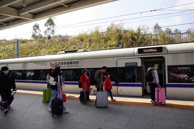 高铁站台可以直接进站吗，首次乘坐高铁的旅客
