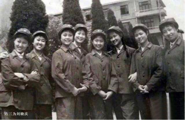 刘晓庆与小自己21岁的郑国霖，以及她入狱后重新站起来的前前后后