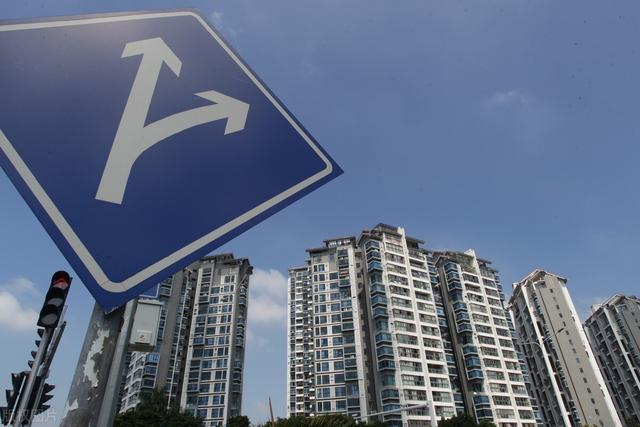 买了恒大的房子还没交房怎么办，恒大一般交房延期怎么办（还没交房的人该怎么办）