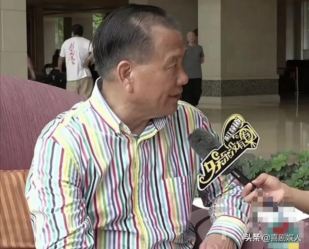 同样是过气艺人，有人退圈当百亿 明星总裁(关于明星总裁的简介)