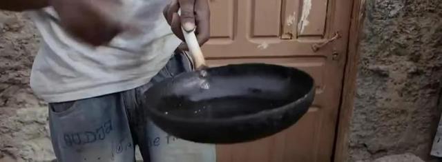 手工房子制作纸房子简单，纸房子的折法图解（几个小时就建好一栋“小别墅”）