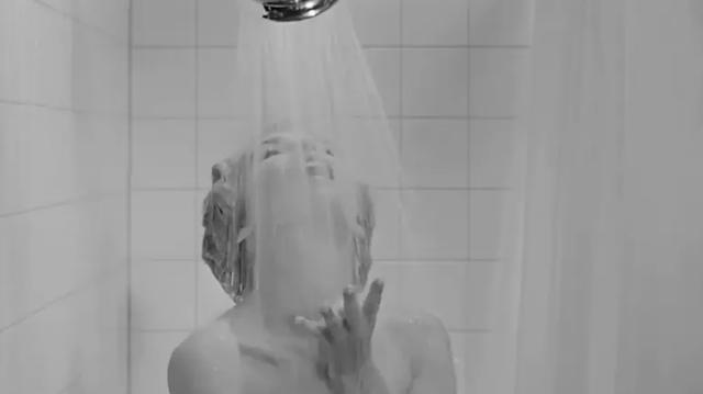 剃刀边缘结局(这部“抄出来”的情色惊悚片) 剃刀边缘结局(这部“抄出来”的情色惊悚片)