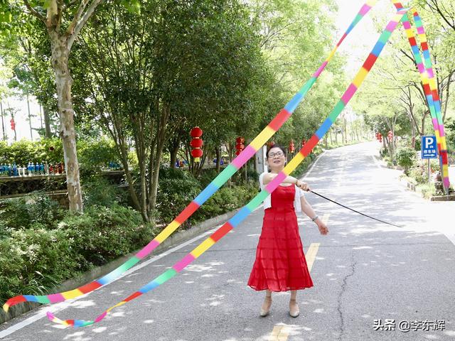 同学聚会说说幽默短句，同学聚会搞笑短句（快乐时光总是那么美好）