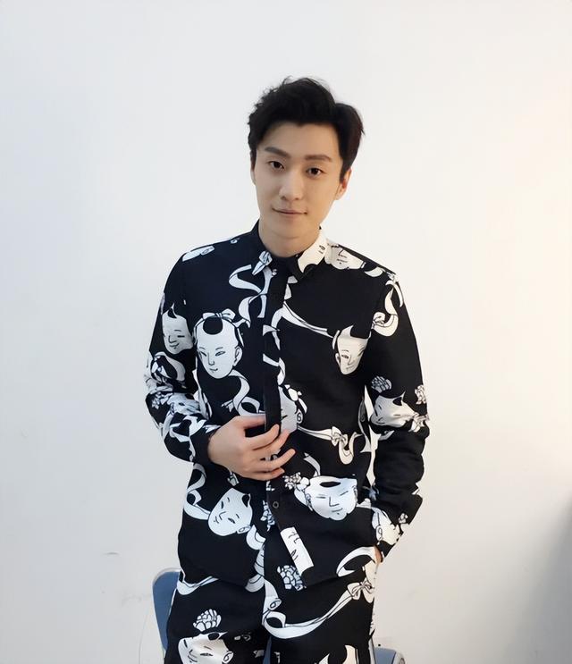 乔任梁意外死亡，乔任梁是什么时候去世的（白发父母怀念他的方式招来谩骂）