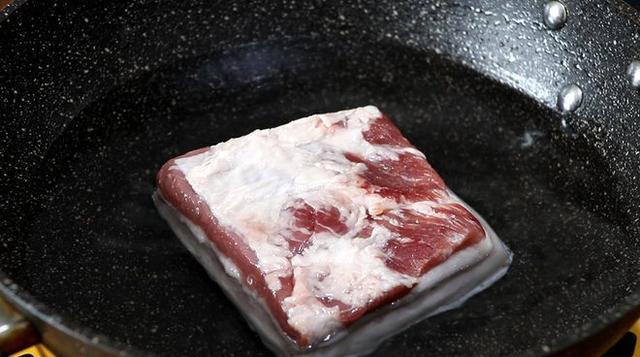 除夕年夜饭经典菜谱，6样“吉祥菜”记得摆上桌