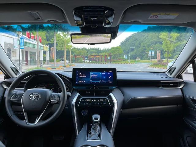 广汽丰田suv，广汽丰田suv有几款（这才是中型SUV该有的样子）