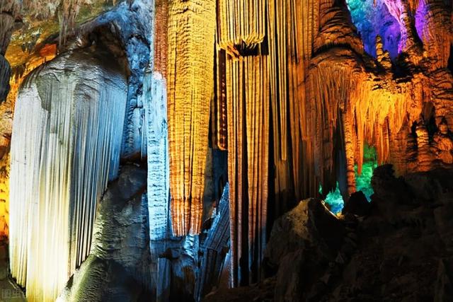 著名的旅游景点有哪些，山东著名的旅游景点有哪些（中国20个＂天下第一＂的人气景点）