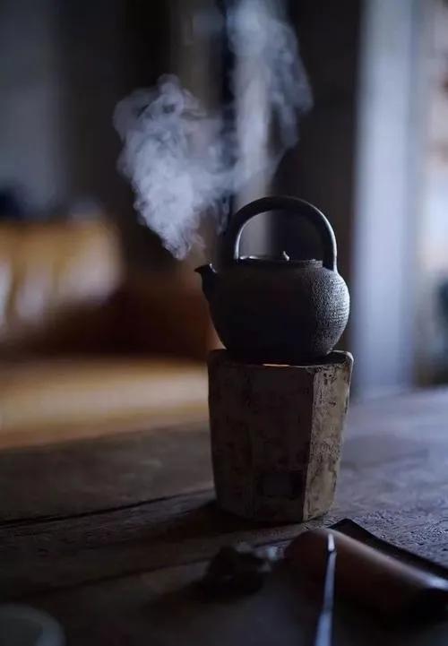 一日无书下一句是什么，一日无书,下一句是什么（散文：无事此静坐，一日当两日）