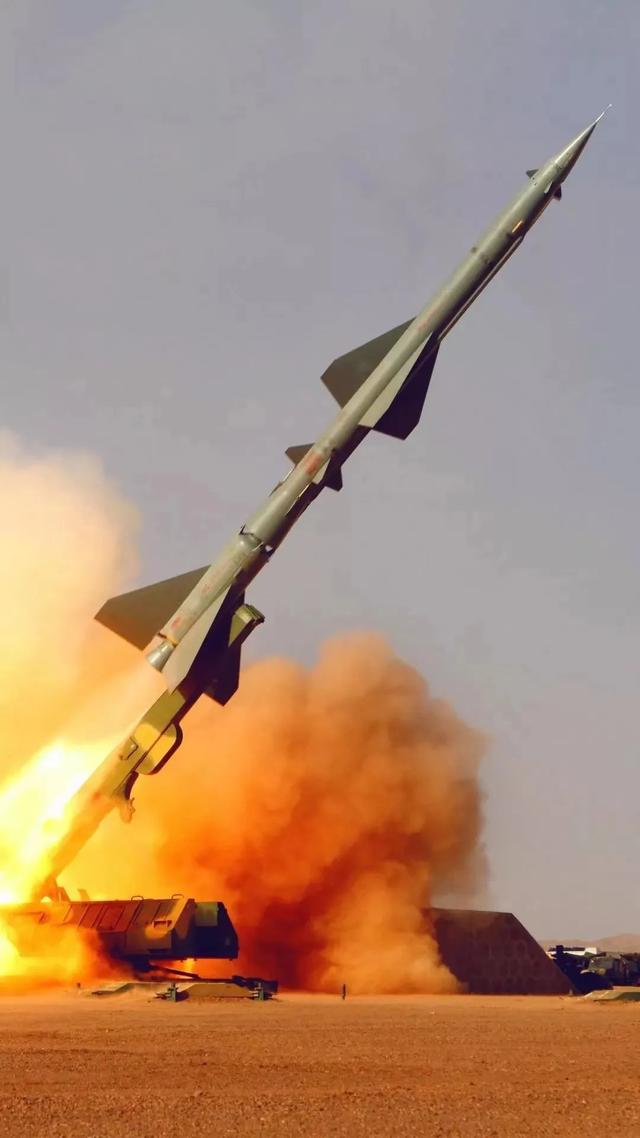 中国人民解放军空军，中国人民解放军空军成立时间（人民空军，生日快乐）