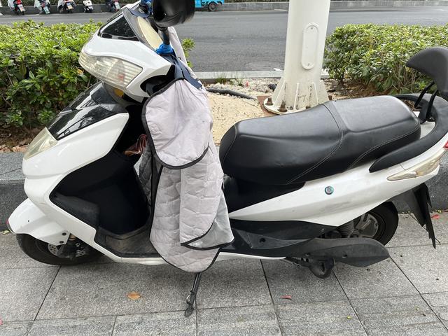 电动车控制器有什么作用，怎样改电动车控制器跑得更快（买什么配置的两轮电动车续航越远）