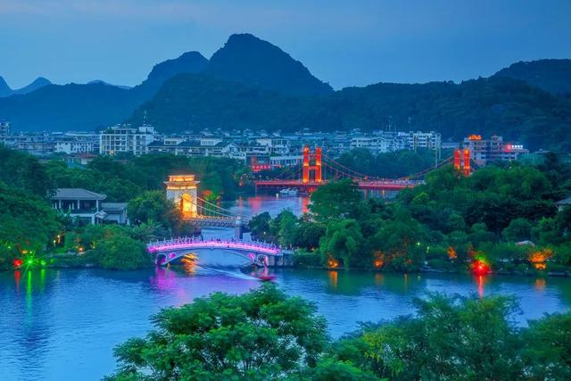 广西有哪些景点值得去，广西有哪些景点值得去看（快把广西这些游玩不累、老少皆宜的山湖美景安排上~）