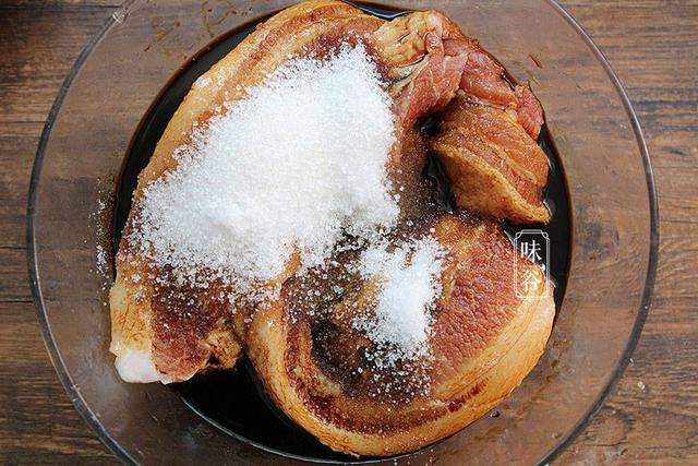 熏肉怎么做，熏肉怎么做不硬又好吃又香（80岁奶奶教我土方法）