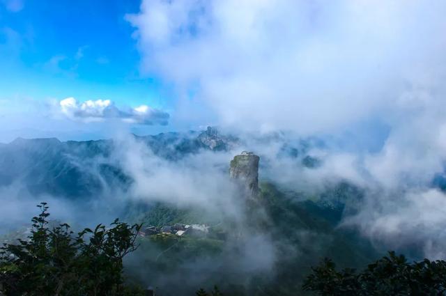 梵净山自驾游攻略，自驾游梵净山旅游攻略（2023年不同假日来梵净山玩啥）