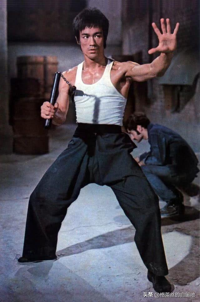 叶问几岁收的李小龙，叶问多少岁收李小龙为徒（李小龙：先天缺陷不宜习武）