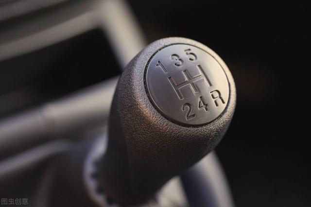 科目三考试口诀，科目三考试全过程讲解六个口诀（科目三记住这9句口诀）