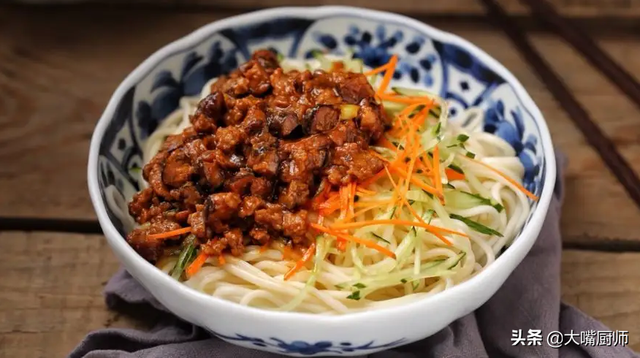 素炸酱味道怎么样,炸素酱的做法(30年面馆的招牌炸酱)