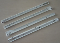 抽屉滑轨有哪几种，抽屉的轨道种类有哪些（家里装修的抽屉滑轨容易被人忽悠）