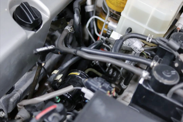 油压减震器，减震器原理图（搞来一辆“破烂不堪”的04年LC100）