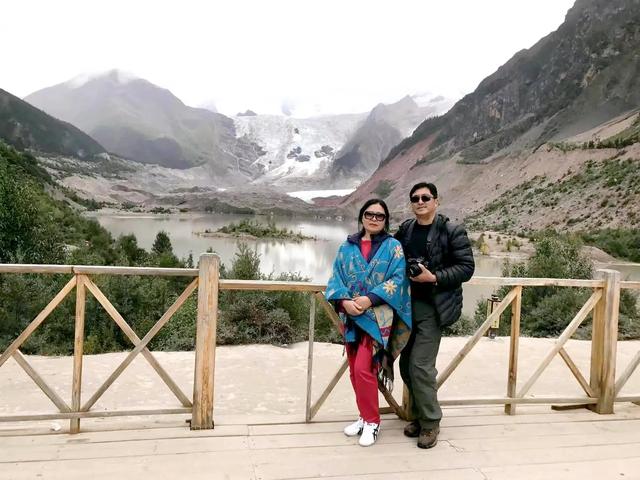 有什么成语描写赞美拉萨的天空，形容拉萨的天空的词语（天上西藏大美于行）