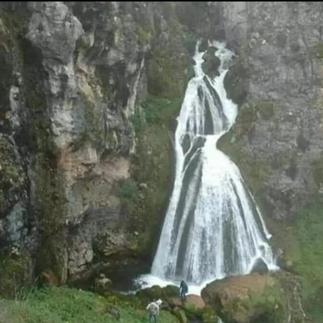 中国最恐怖的瀑布一泉瀑布，那个瀑布是中国最大的瀑布（新娘滩瀑布）